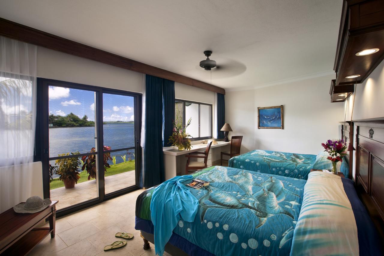 Manta Ray Bay Resort Colonia Eksteriør billede
